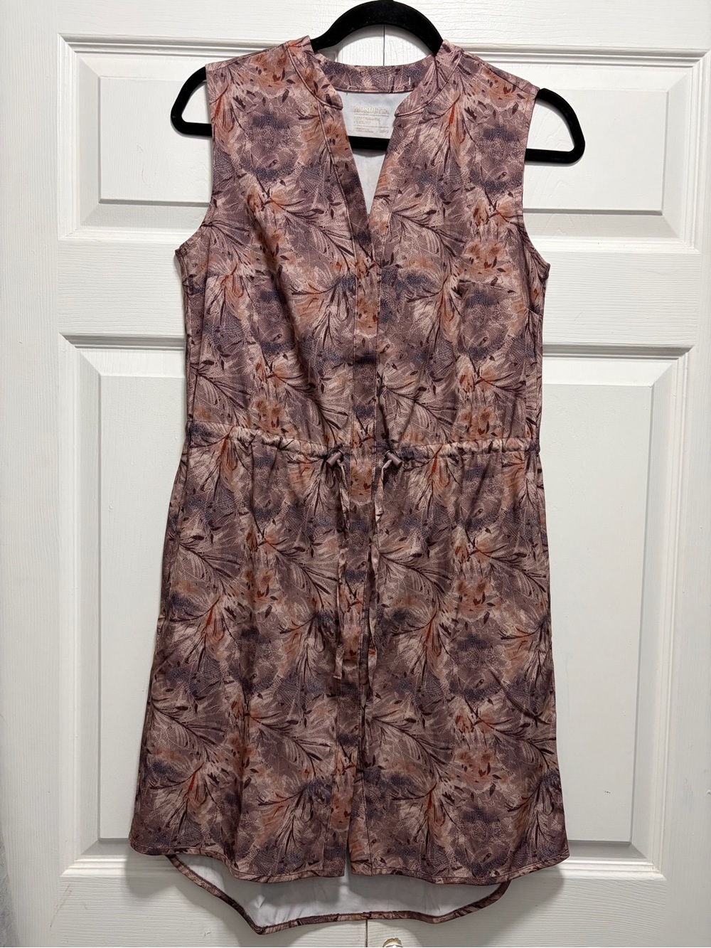 Mondetta Sleeveless Floral Shift Dress in Mauve and Dusty Rose